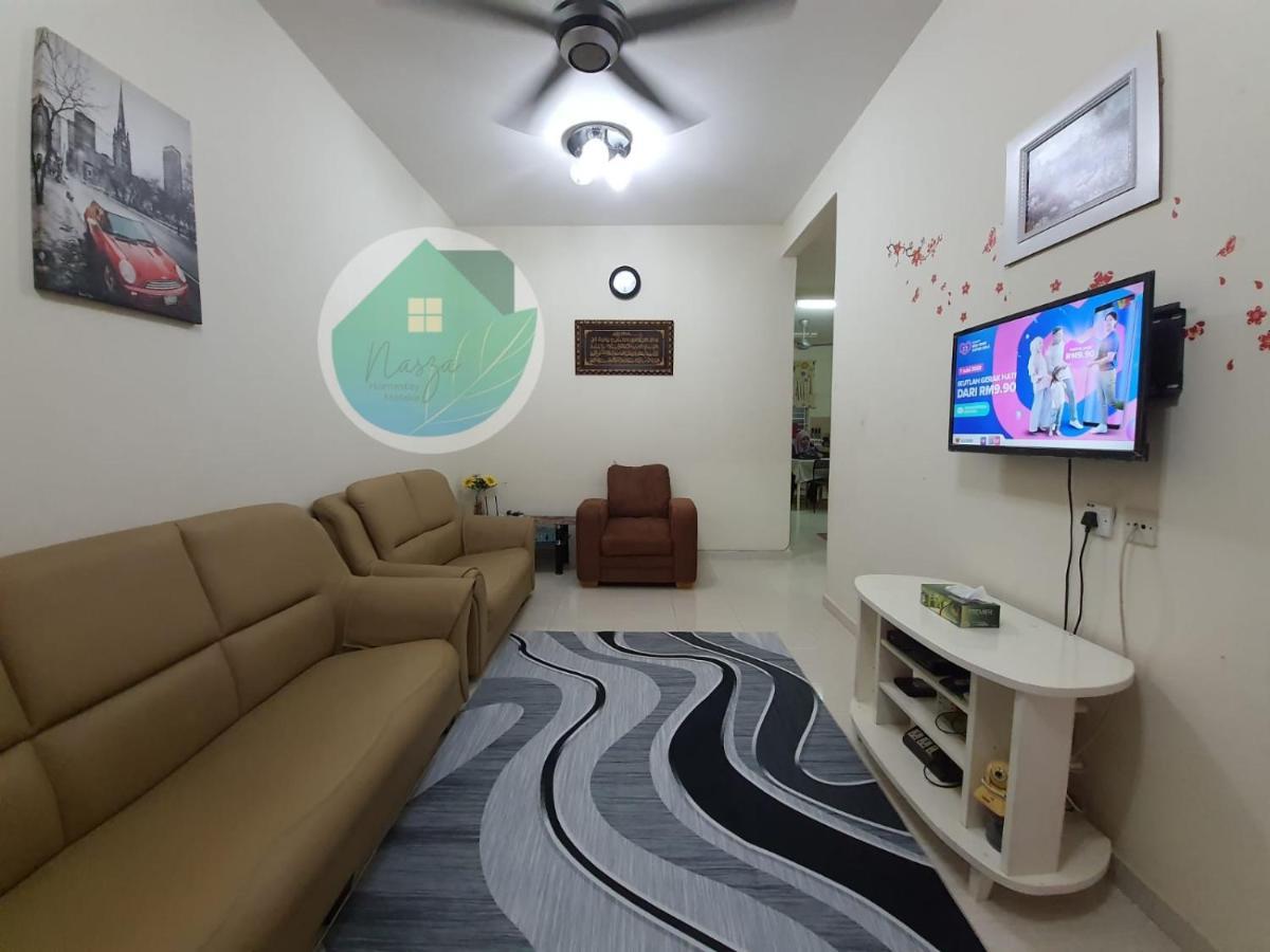 Swimming Pool With 5 Bedroom House Full Ac Near Stadium Hang Jebat Malacca Exterior photo